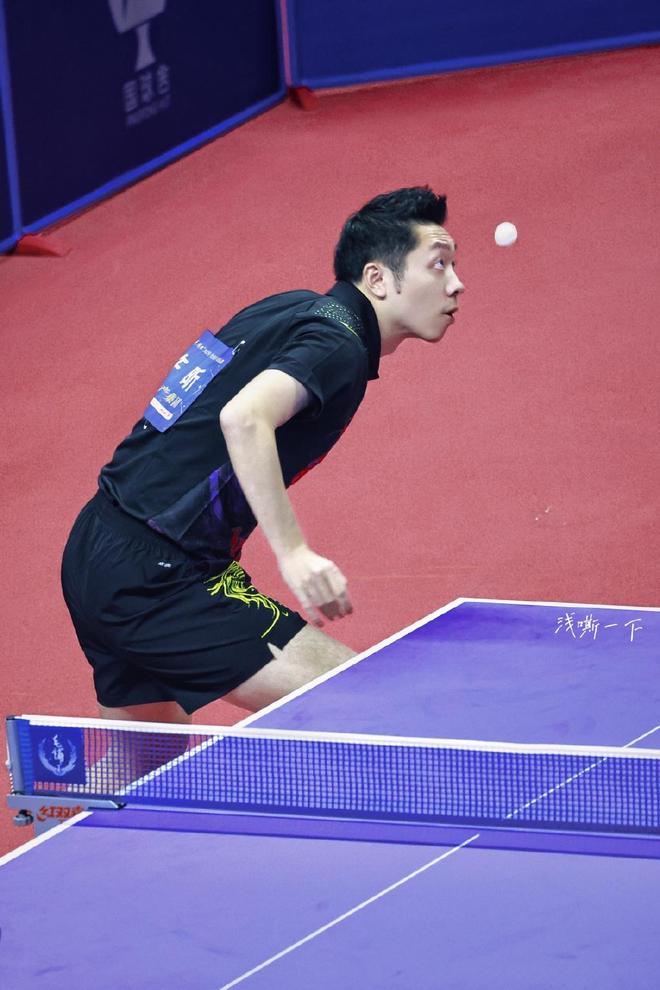 碰撞都备受 碰撞都备受