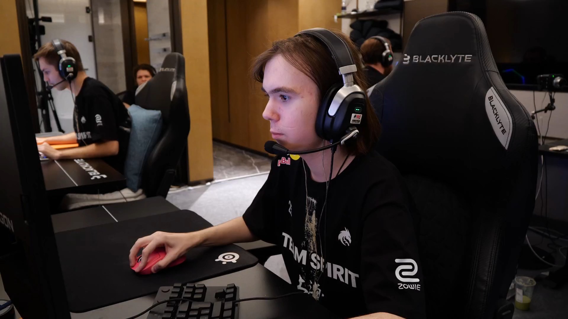 家队层面稳 家队层面稳